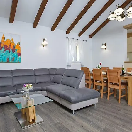 Lorena * Zaton (Zadar)