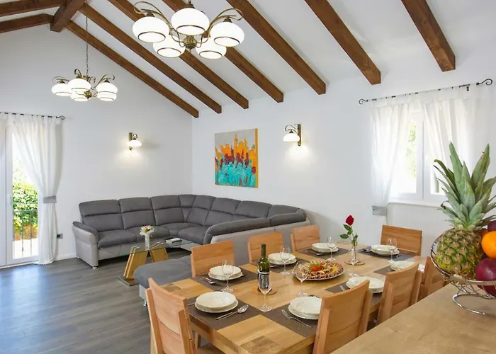 Lorena Zaton (Zadar)